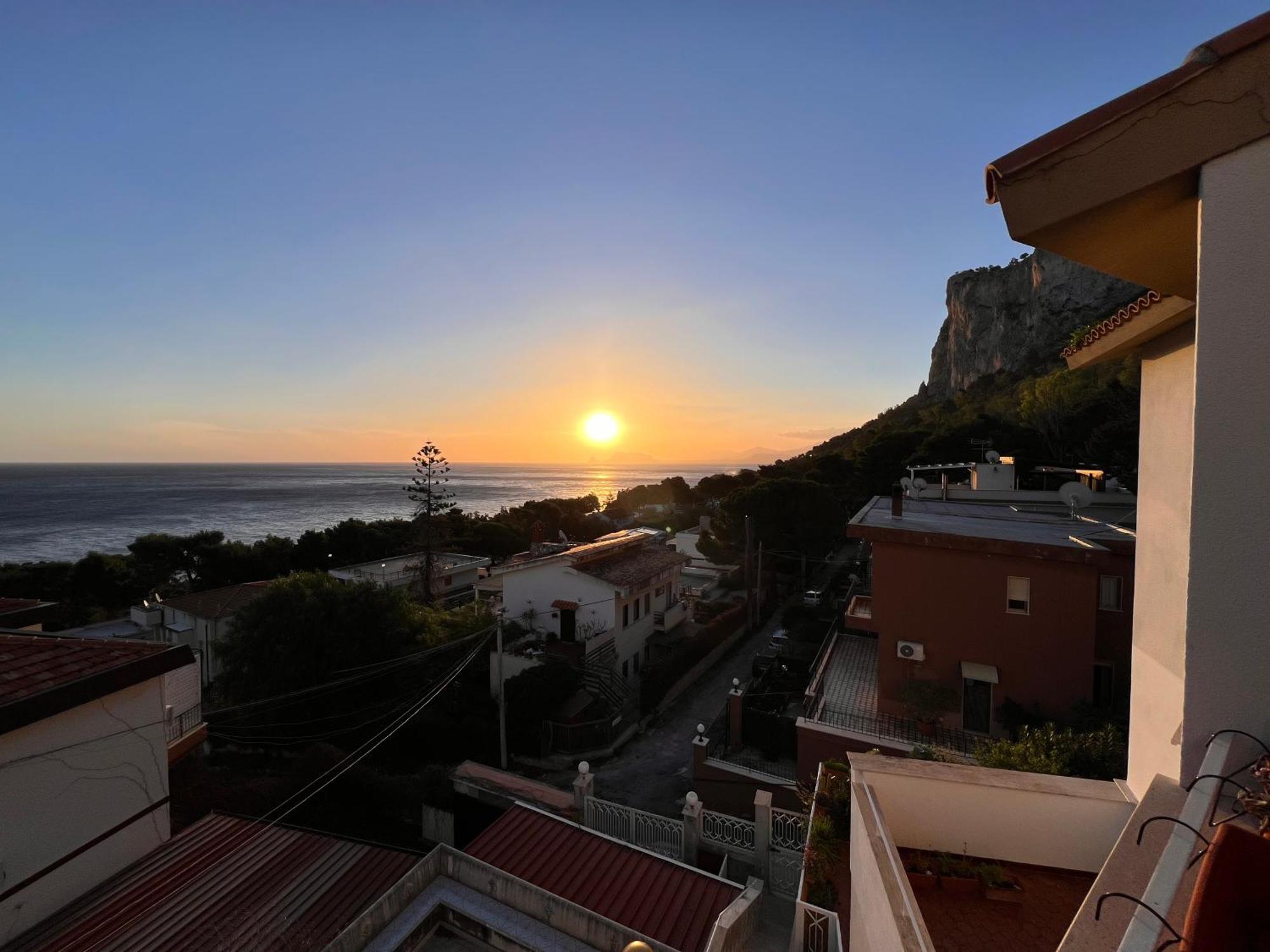 Villa Banksy Addaura Mondello パレルモ エクステリア 写真